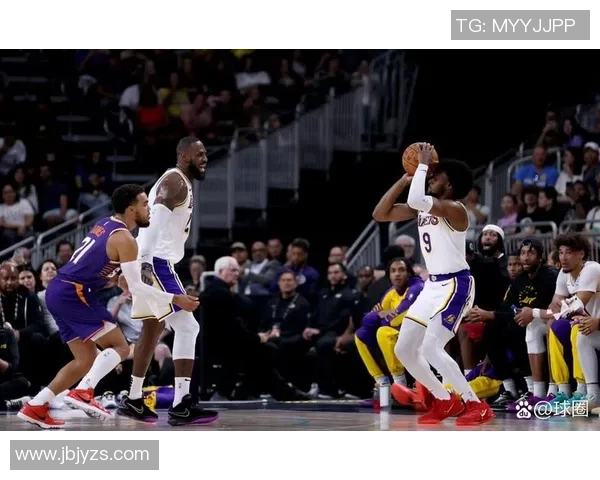 詹姆斯与布朗尼携手创造NBA历史父子助攻时刻引发热议